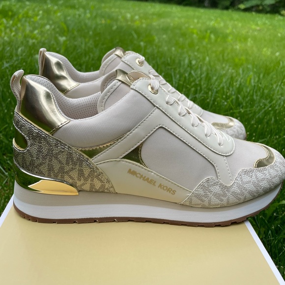 Super cute fashionable MK shoes for sale. Brand new. - Picture 1 of 8